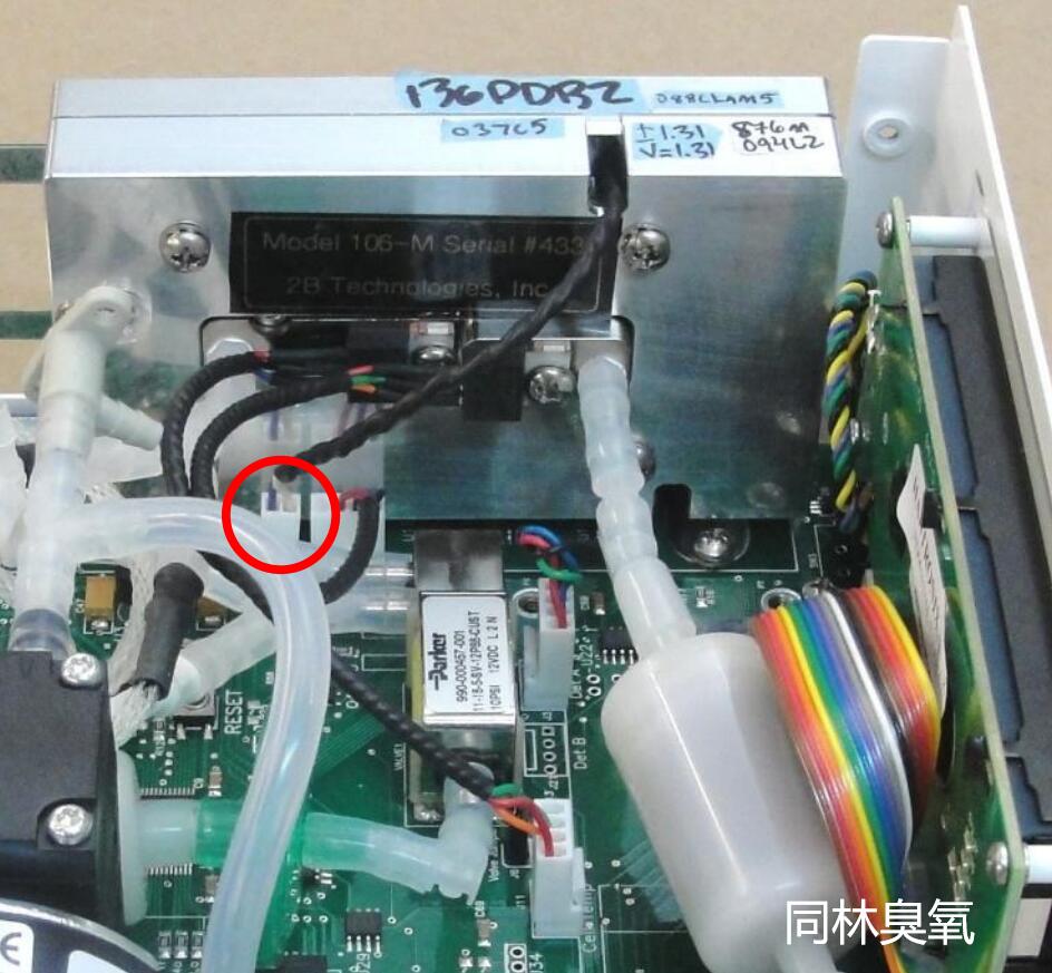 美國2B 106-L型和106-M型臭氧監測儀UV燈組件如何更(圖1)